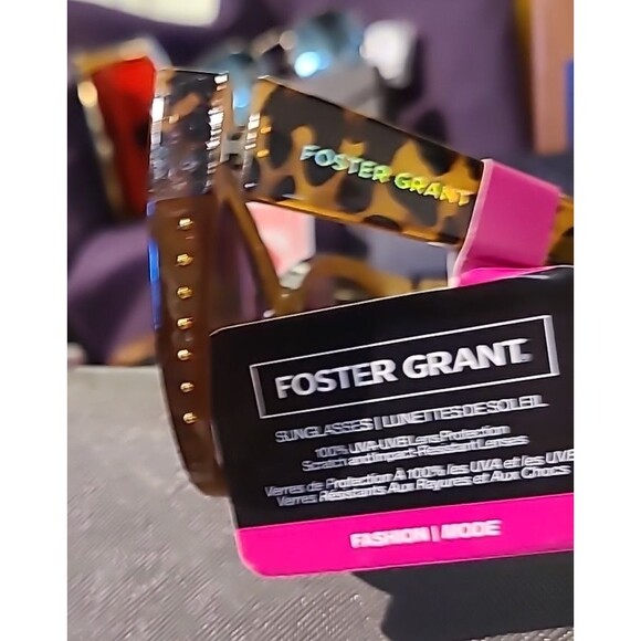 Foster Grant Sunglasses With Hard Case UVA-UVB Fashion cat eye studed - Picture 5 of 8